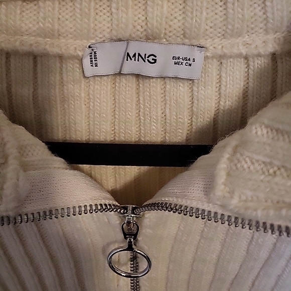 Cream Zip-Up Ribbed Sweater - Picture 2 of 3